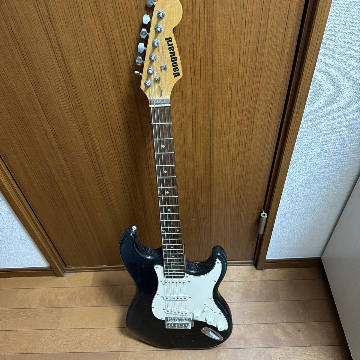 エレキギター　Vanguard