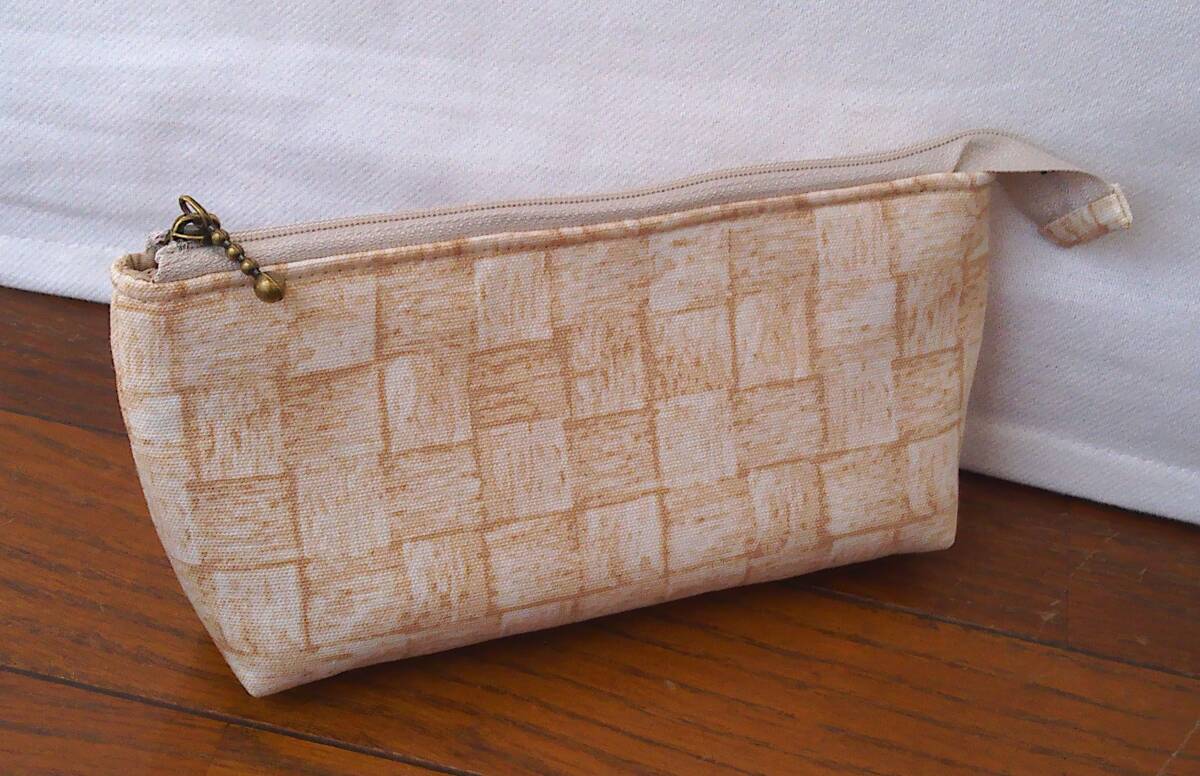 ★お財布ポーチ★ベージュ地籠目模様