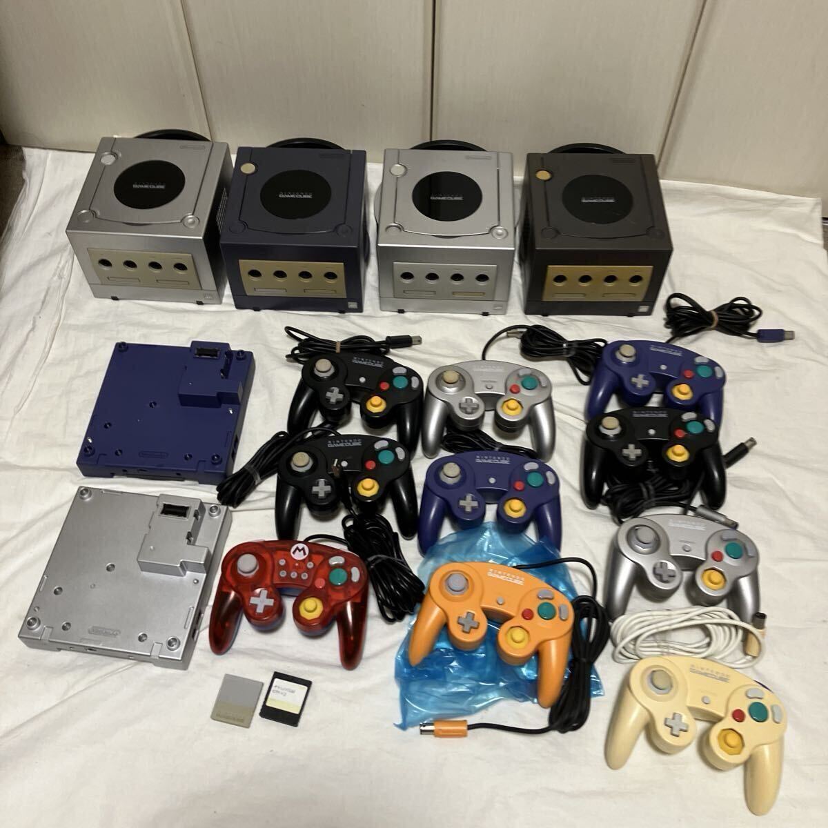 任天堂 ゲームキューブ本体 4台 ゲームボーイプレーヤー2個 コントローラー10個セット 起動確認済