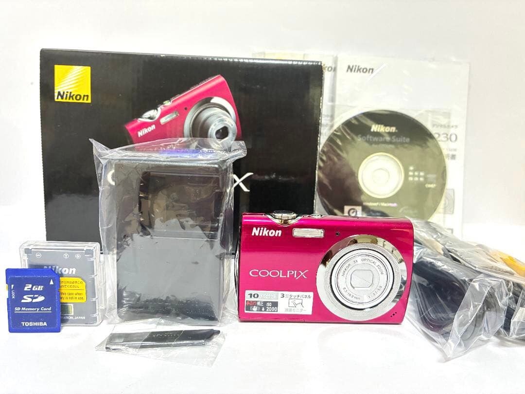 ■ ほぼ新品・付属品完備 ■ ニコン　Nikon COOLPIX S230 ローズレッド 《動作確認済》#316-30M26-Y