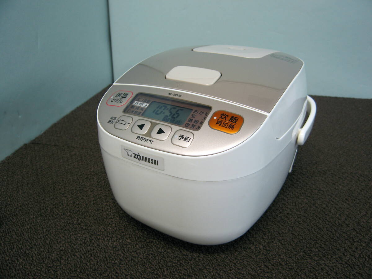 ■ZOJIRUSHI マイコン炊飯器 NL-BB05AM 3合炊き 2021年製 中古品■