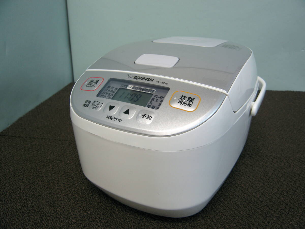 ■美品　ZOJIRUSHI マイコン炊飯器 NL-DB10 5.5合炊き 2024年製 中古品■
