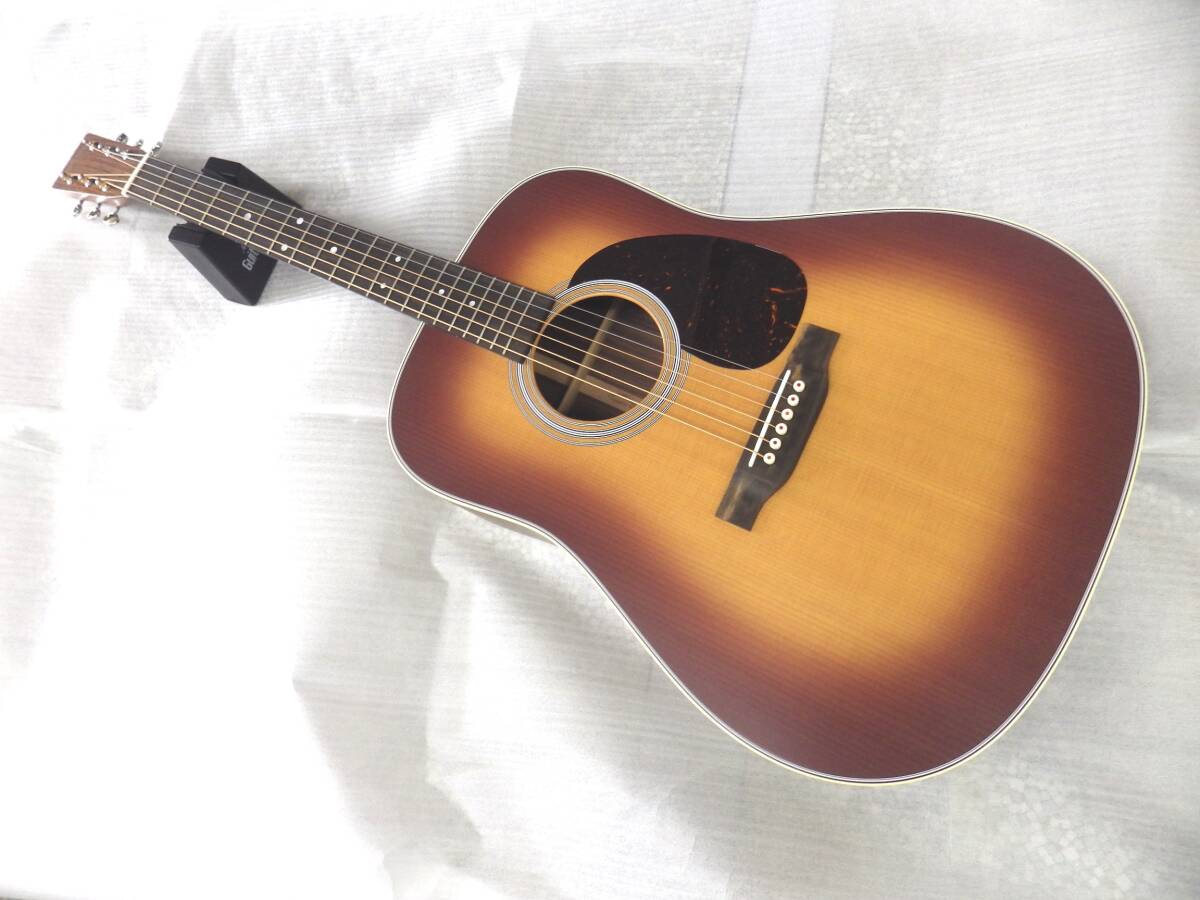 新品　Martin マーチン オール単板　アコースティックギター　D-28 Satin Amberburst　サテン　アンバーバースト