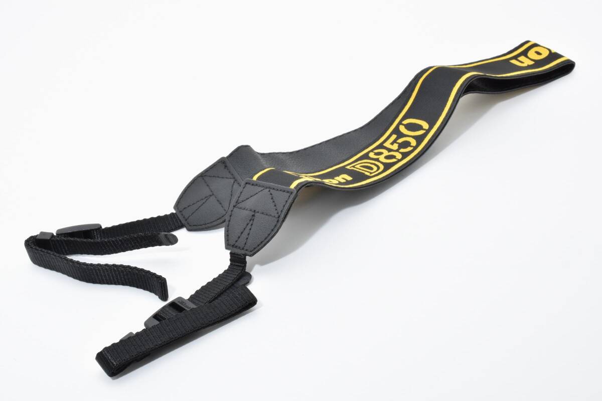 ニコン　Nikon D850 ストラップ ＃S004