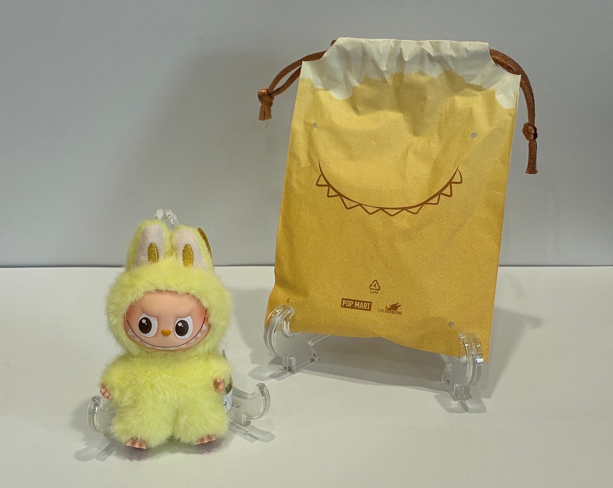 1円～【美品】POPMART　LABUBU PIN FOR LOVEシリーズ　イニシャルラブブ　『F』