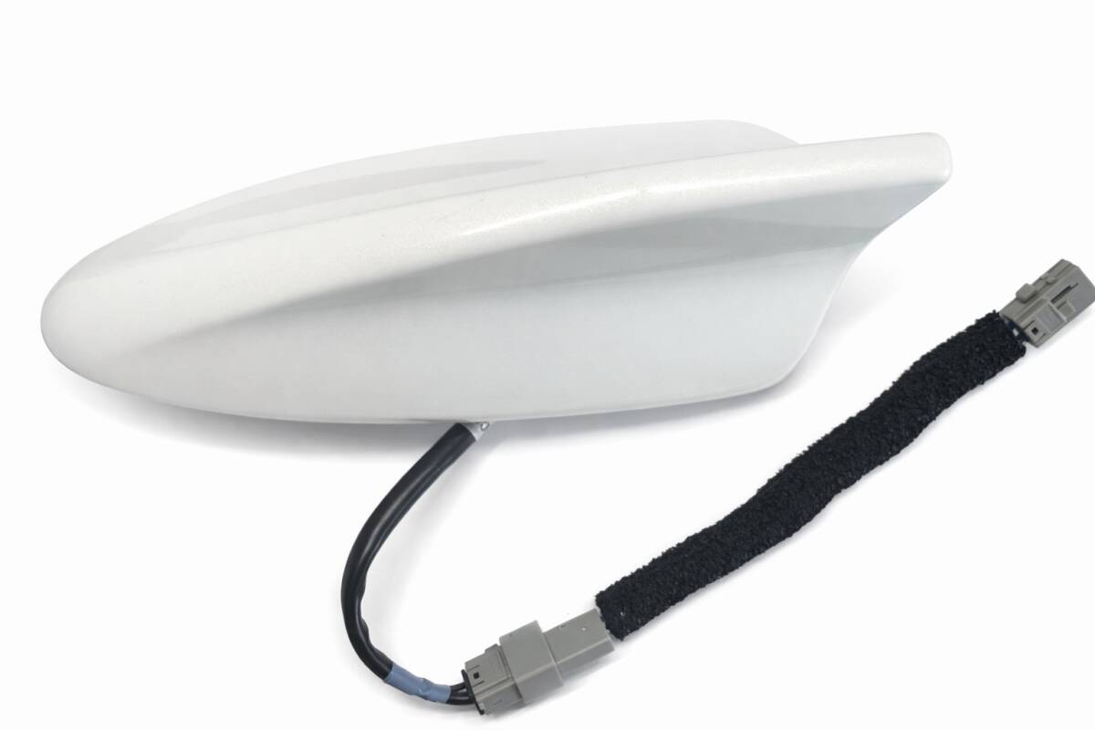 スイフト　スイフトスポーツ　対応　シャークアンテナ　ドルフィンアンテナ　ワンオフ品　シロ　ZC33S ZC83S　ZC53S