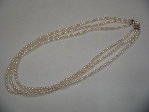 ★3連 ベビーパール ネックレス/径 約3.4～3.8mm/留め具 SILVER/丸玉/真珠/アクセサリー/希少/美品★
