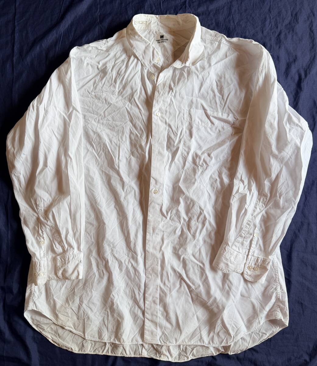 イッセイミヤケ　ISSEI MIYAKE 長袖シャツ　メンズ　the shirts 白 シンプル　高級タイプ　45-82 大きめデザイン