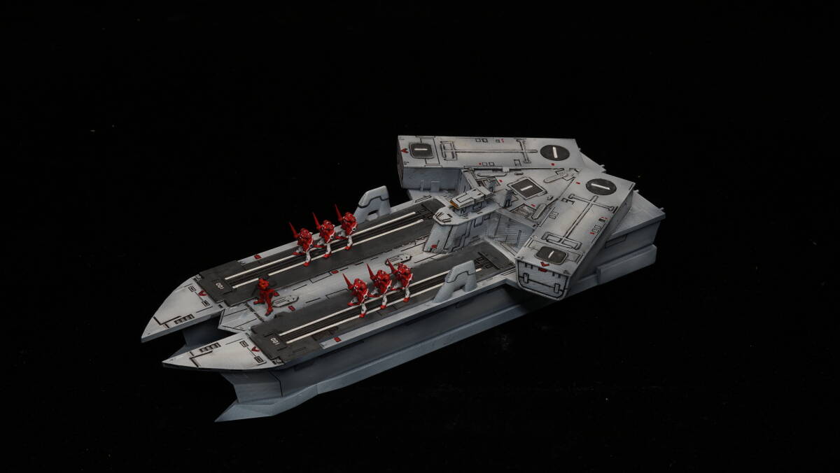 機動戦士ガンダム00 ベーリング級海上空母　1/1700