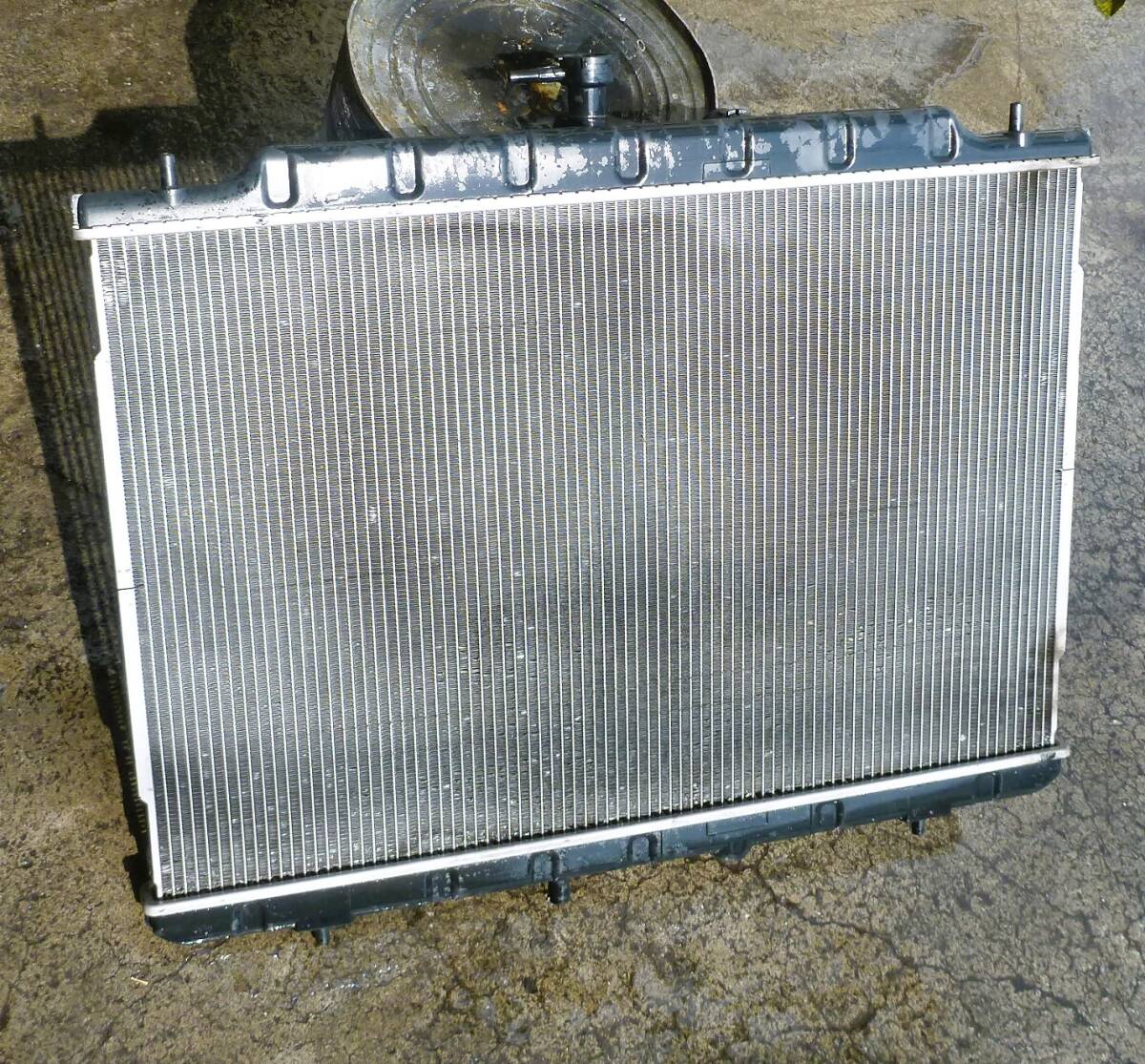 ☆ニッサン　セレナ 　ワゴン　HFC26　純正　ラジエター　ラヂエター　