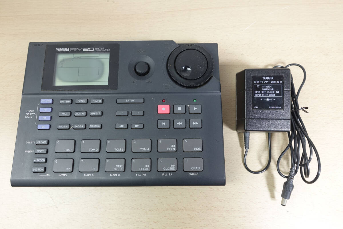 YAMAHA RY20 ヤマハ リズムマシン 