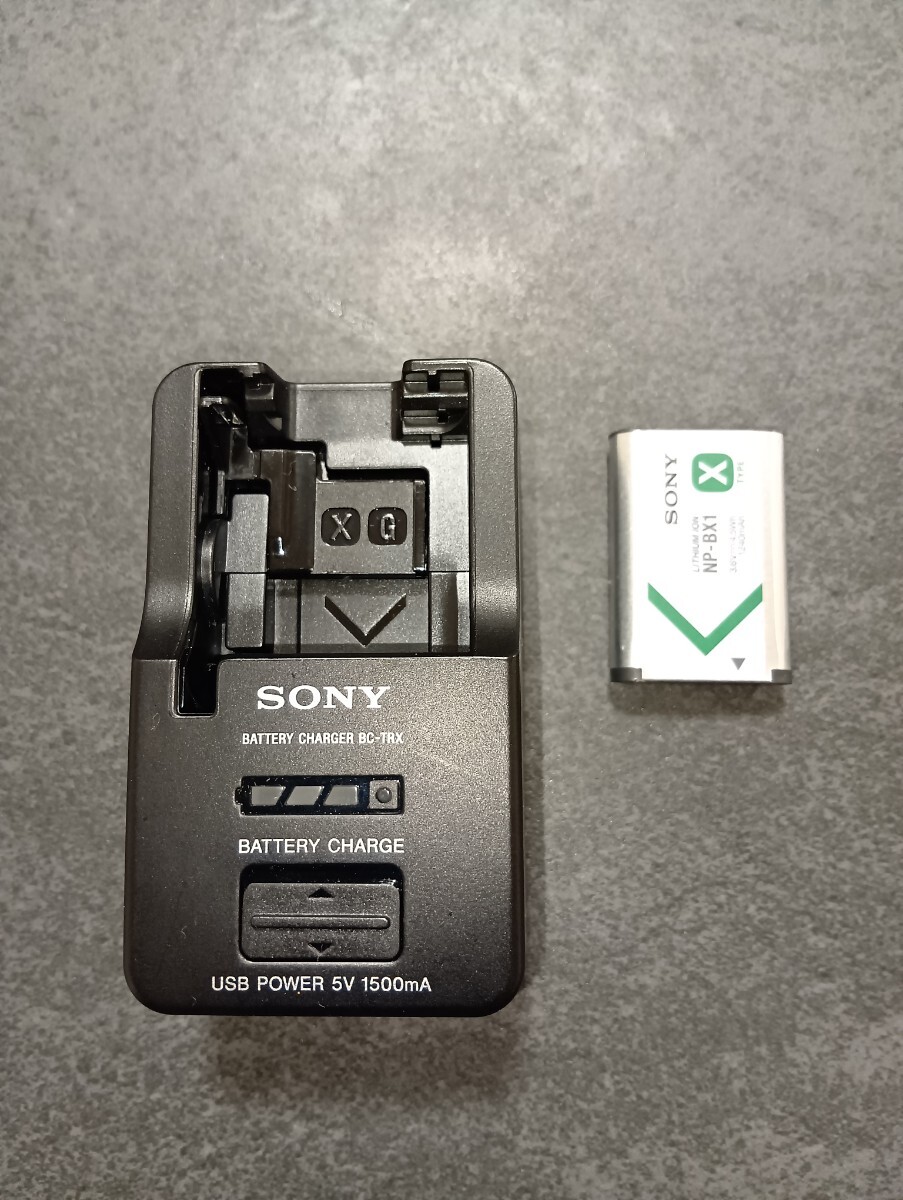 極美品　動作確認済　SONY ソニー アクセサリーキット ACC-TRBX 充電器 BC-TRX＋純正バッテリー NP-BX1　　J12