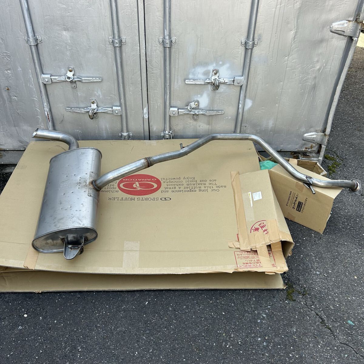新車取り外し品 引き取り限定 TOYOTA カローラ クロス 純正マフラー トヨタ リアマフラー プリウス 12452 FUTABA リアピース