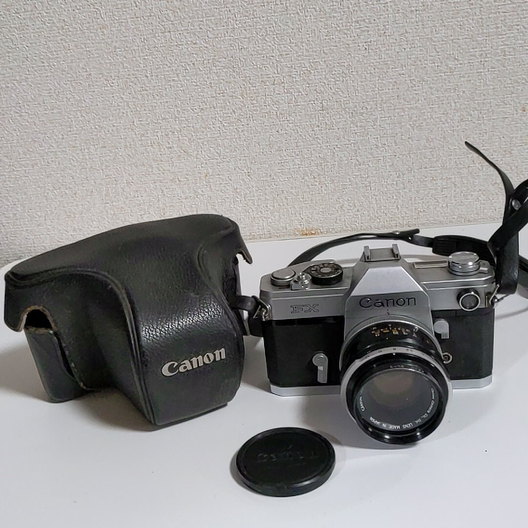 キヤノン Canon FX 一眼レフ 35mm フィルムカメラ + FL 50mm f/1.8　ケース