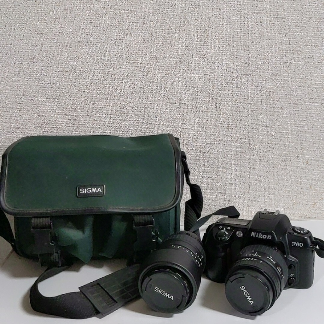 ニコン Nikon F60　SIGMA レンズ　ケース　28-80 1:3.5-5.6 100-300 1:4.5-6.7