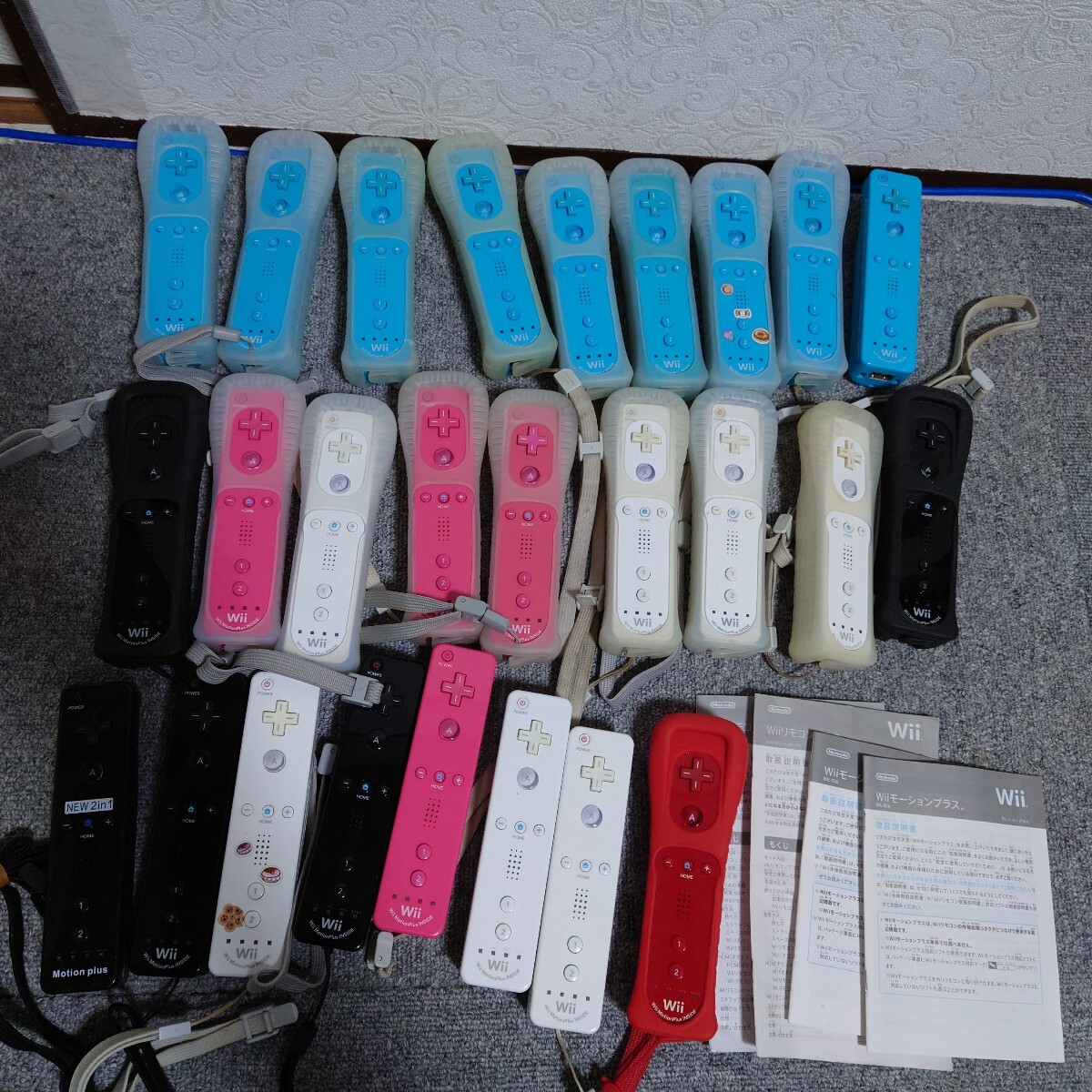 【26個】Wii コントローラ Wiiリモコンプラス RVL-036 シロ/クロ/アカ/アオ まとめて 大量セット Nintendo 任天堂 シリコンカバー付