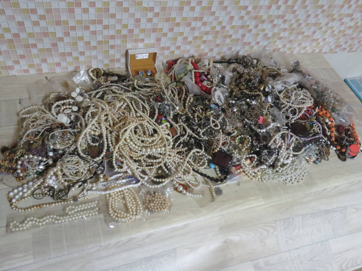 アクセサリー まとめ 総重量 約21kg ネックレス リング 指輪 ブレスレット バングル ペンダント 他 大量 