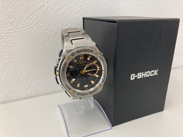 【超レア物！】G-SHOCK G-STEEL GST-W110D-1A9JF 時計 超美品 箱付き CASIO ゴールドカラー ウォッチ 電波ソーラー 防水仕様770