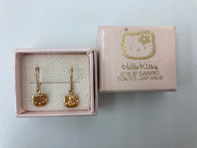【激レア 大特価】ハローキティ HELLO KITTY K18 フックピアス 0.37g 金 ゴールド サンリオ アクセサリー 箱あり 当時品 782