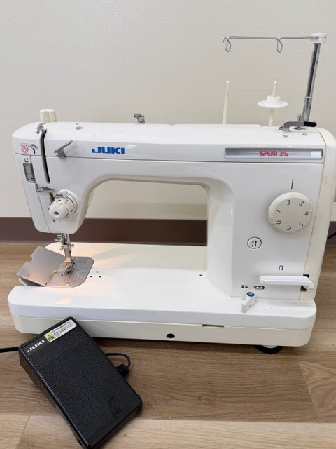 KH12823■ JUKI SPUR 25 TL-25 ジューキ ミシン シュプール 稼働品 フットペダル付 手芸 手工芸 裁縫 ソーイング ハンドクラフト 