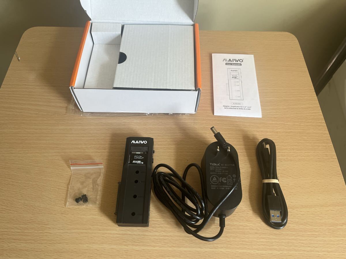 M.2 NVMe & SATA SSD/HDD ドッキングステーションUSB-C 10Gbps クローンステーション