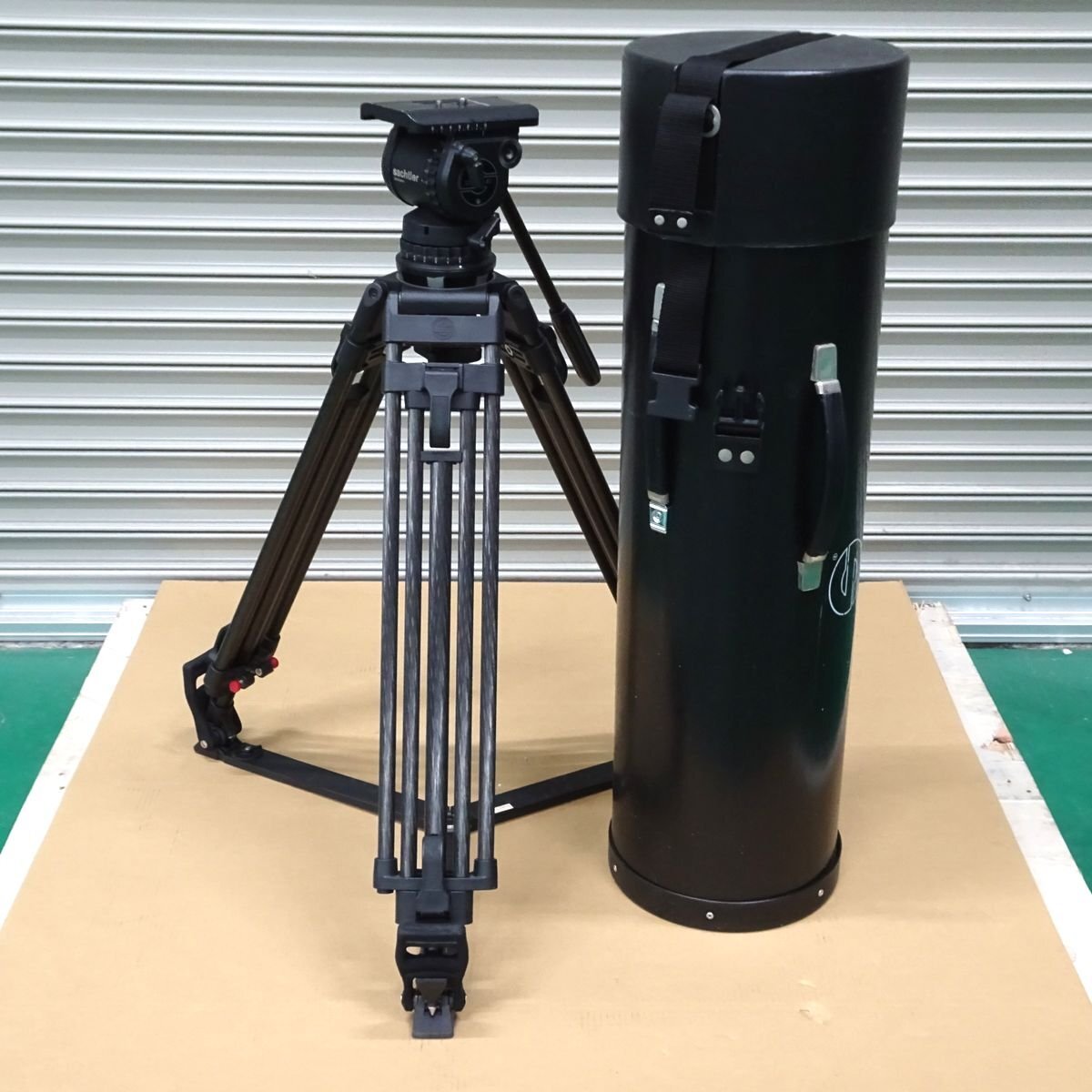 Sachtler DV8/100 SB カーボン３段三脚セット（グランドスプレッダー・100mm径・ケース付き）【中古/動作品】#438625