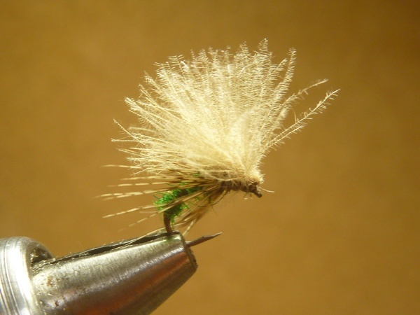 小さめCDCソラックスダンとCDCフローティングカディスピューパセット30本