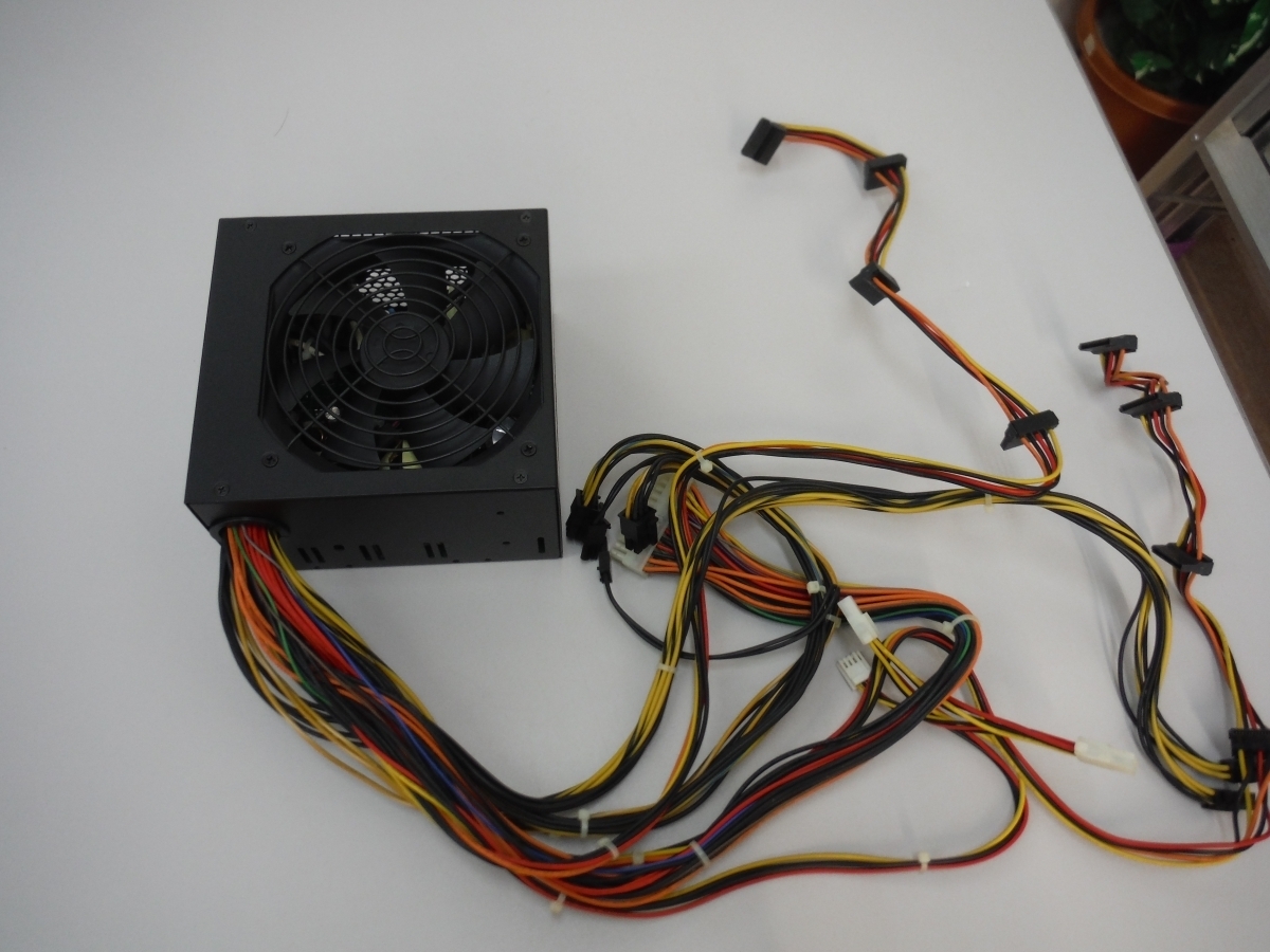 ○BFc　FSP-GROUP　ATX電源　FSP700-80EGN　80+　中古　鳥取県　引取歓迎