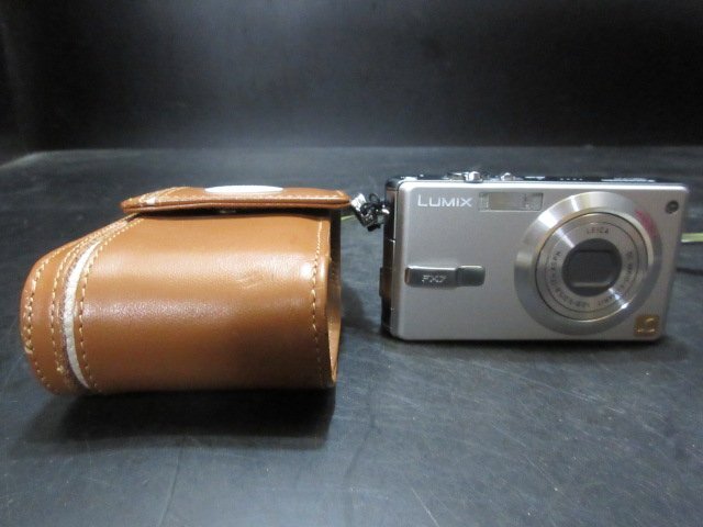 LUMIX　Panasonic　DMC-FX7　バッテリー無し　ジャンク
