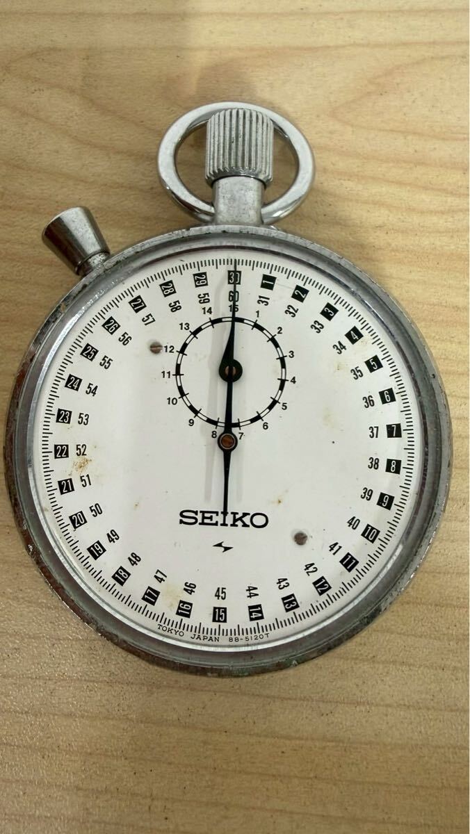 1円〜【動作確認済み】SEIKO セイコー ストップウォッチ 88-5061 手巻き ジャンク扱い 風防 裏蓋外れ ネーム入り