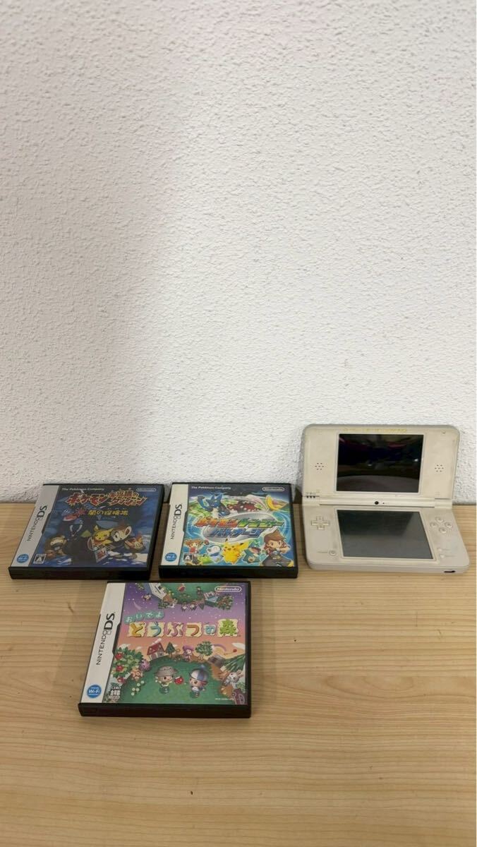1円～【4点まとめ】Nintendo 任天堂 ニンテンドー DSi LL 本体 ホワイト ソフト 3点 ペンなし 通電確認済み 現状保管品