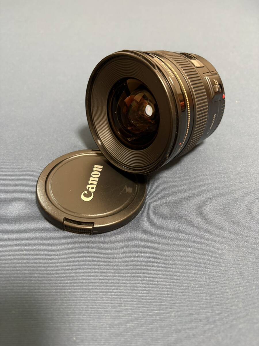 【外観並品】 Canon EF 20mm f/2.8 USM キャノン 超広角　単焦点　レンズ 明るい大口径 実用品 光学クリア 1円〜 売り切り A0188T240531