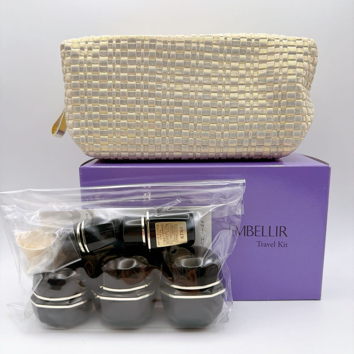 未使用 メナード エンベリエ トラベルキット 基礎化粧品 非売品 ポーチつき 基礎化粧品 セット クレンジング 洗顔 化粧水 美容液 クリーム