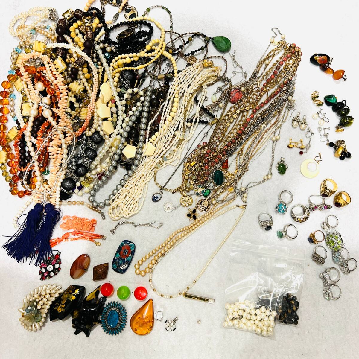 A【1円スタート】 パール 色石 メッキ アクセサリー まとめ 約2kg ゴールド 18刻印 K10刻印 Dior ネックレス トップ リング イヤリング