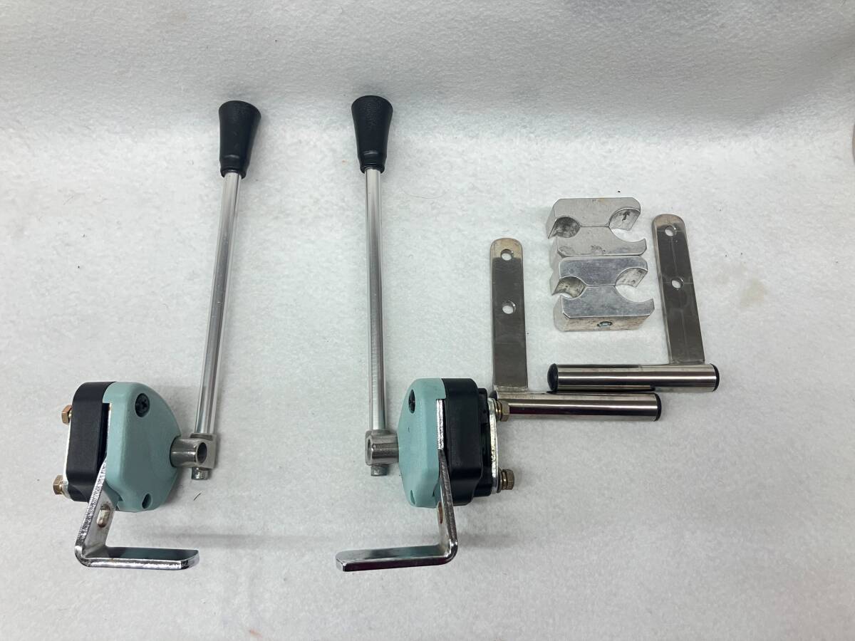 【中古現状品】車イス用部品　駐車ブレーキ　ストッパー　左右セット 取付金具付き　(ｃ)