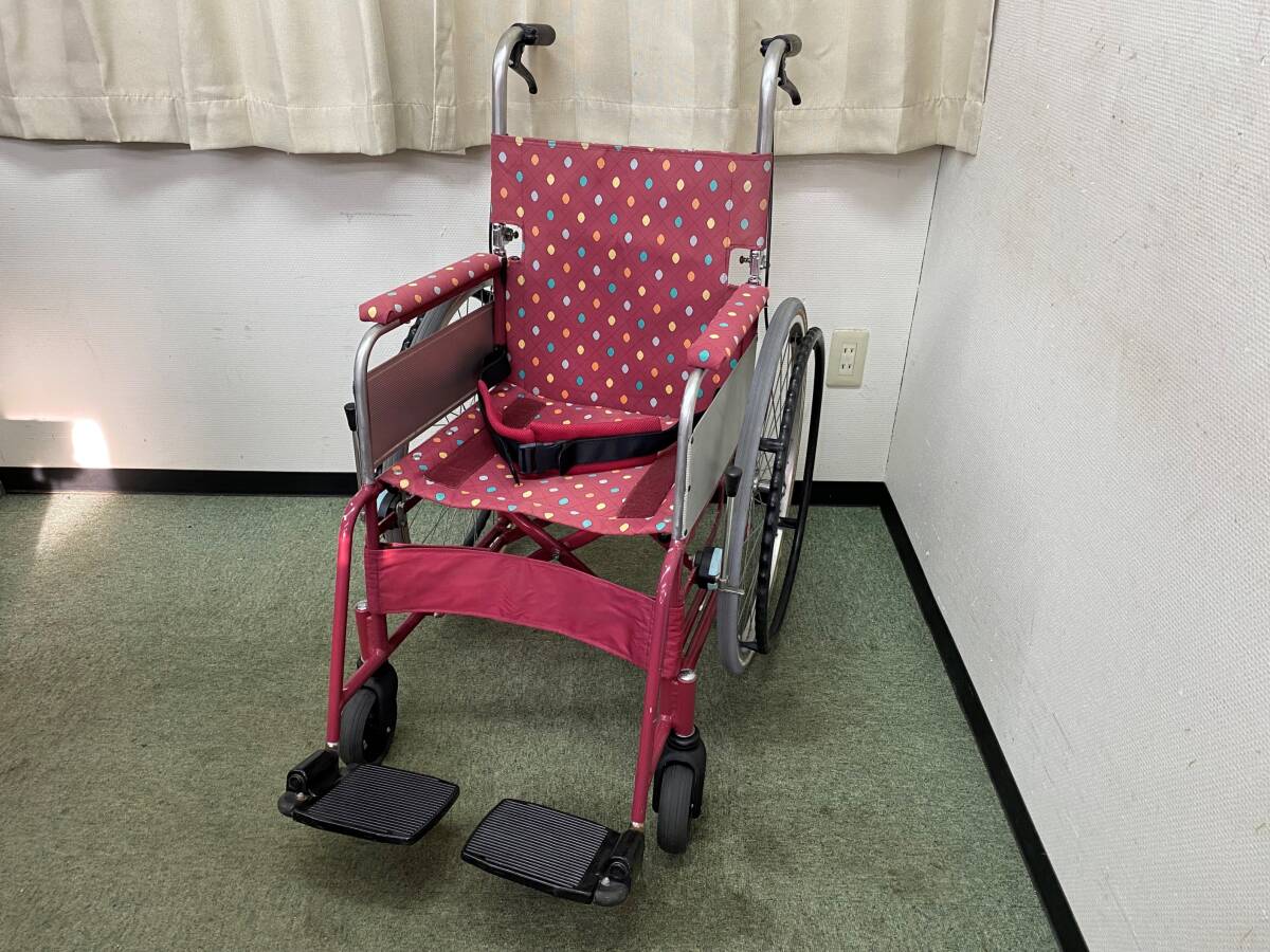 自走式車いす ・介助ブレーキ・折り込み式・アルミフレーム・介護にも使えます《軽量12.8ｋｇ》