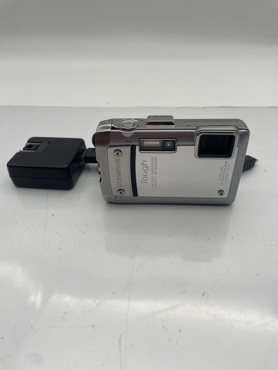 Y【500円スタート】 OLYMPUS TG-810 Tough コンパクトデジタルカメラ オリンパス デジタルカメラ デジカメ コンデジ シルバーカラー