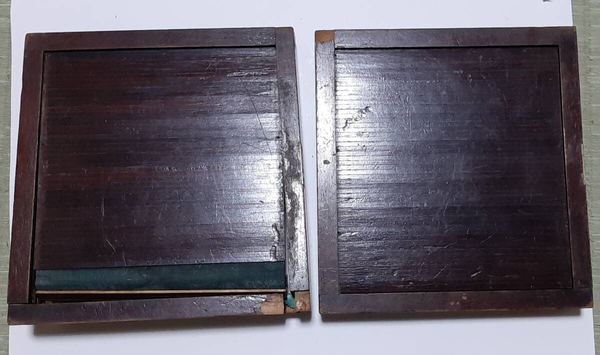 O4 木製プレートホルダー２個　Wooden plate holders x2