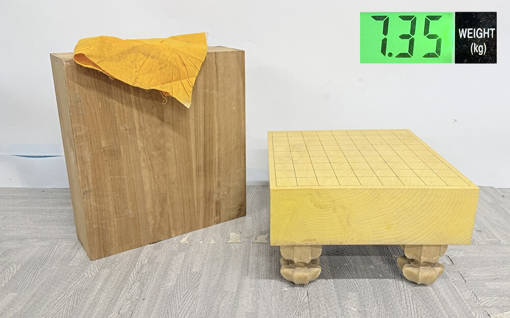 SY3-43 天然木 榧 本かや 将棋盤 脚付き へそ有 桐箱付 36㎝×33㎝ 重量約7.4㎏ ボードゲーム 将棋 現状品 保管品