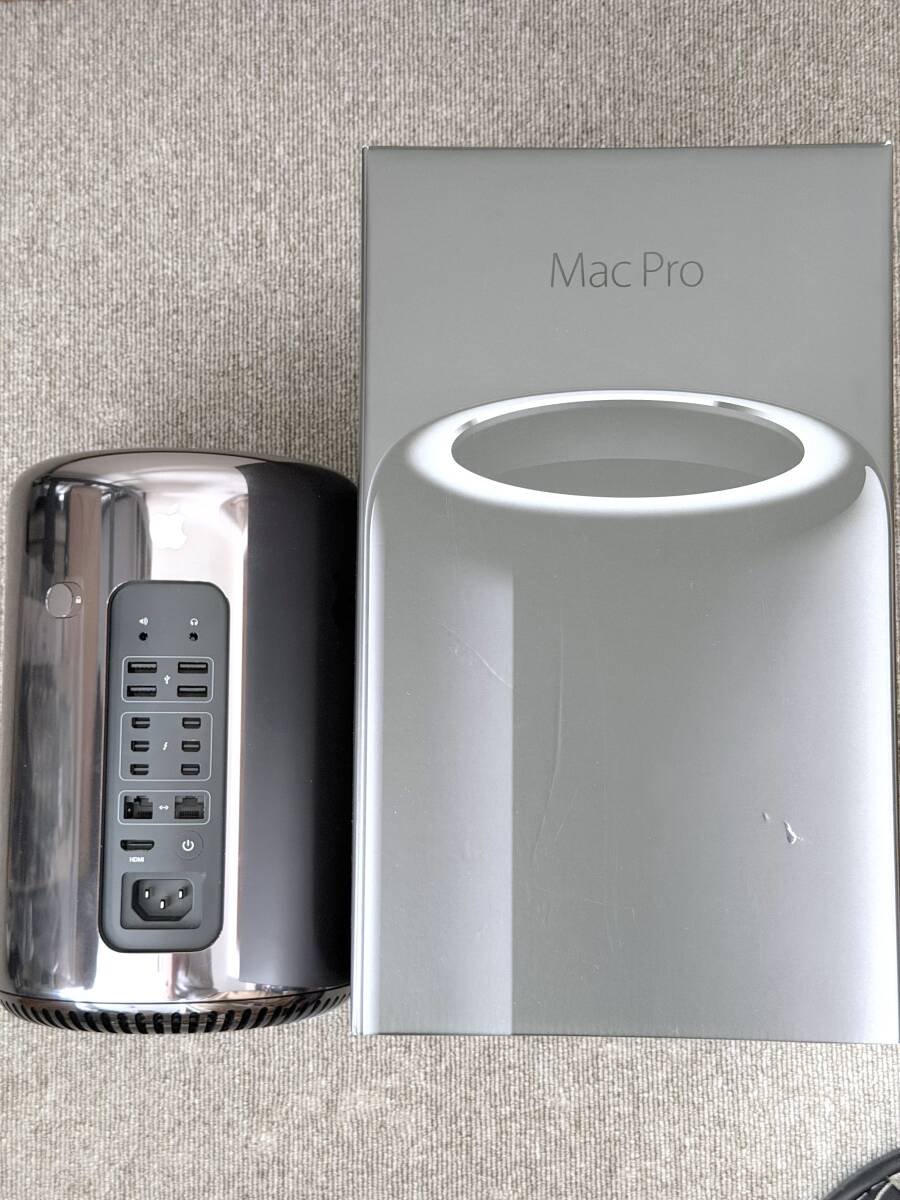 Apple Mac Pro Late 2013 メモリ 32GB SSD 512GB D300 4core カスタマイズモデル　　　　　　アップル macpro カスタム 4コア