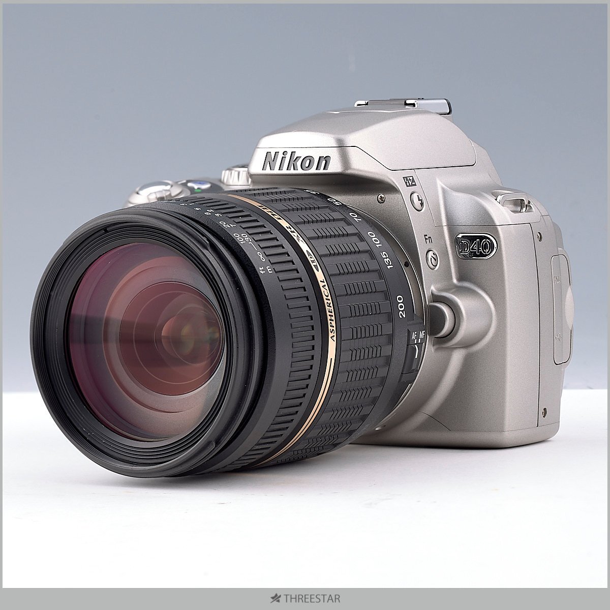1円～ NIKON D40 シルバー おまけ TAMRON 18-200mm レンズ付き