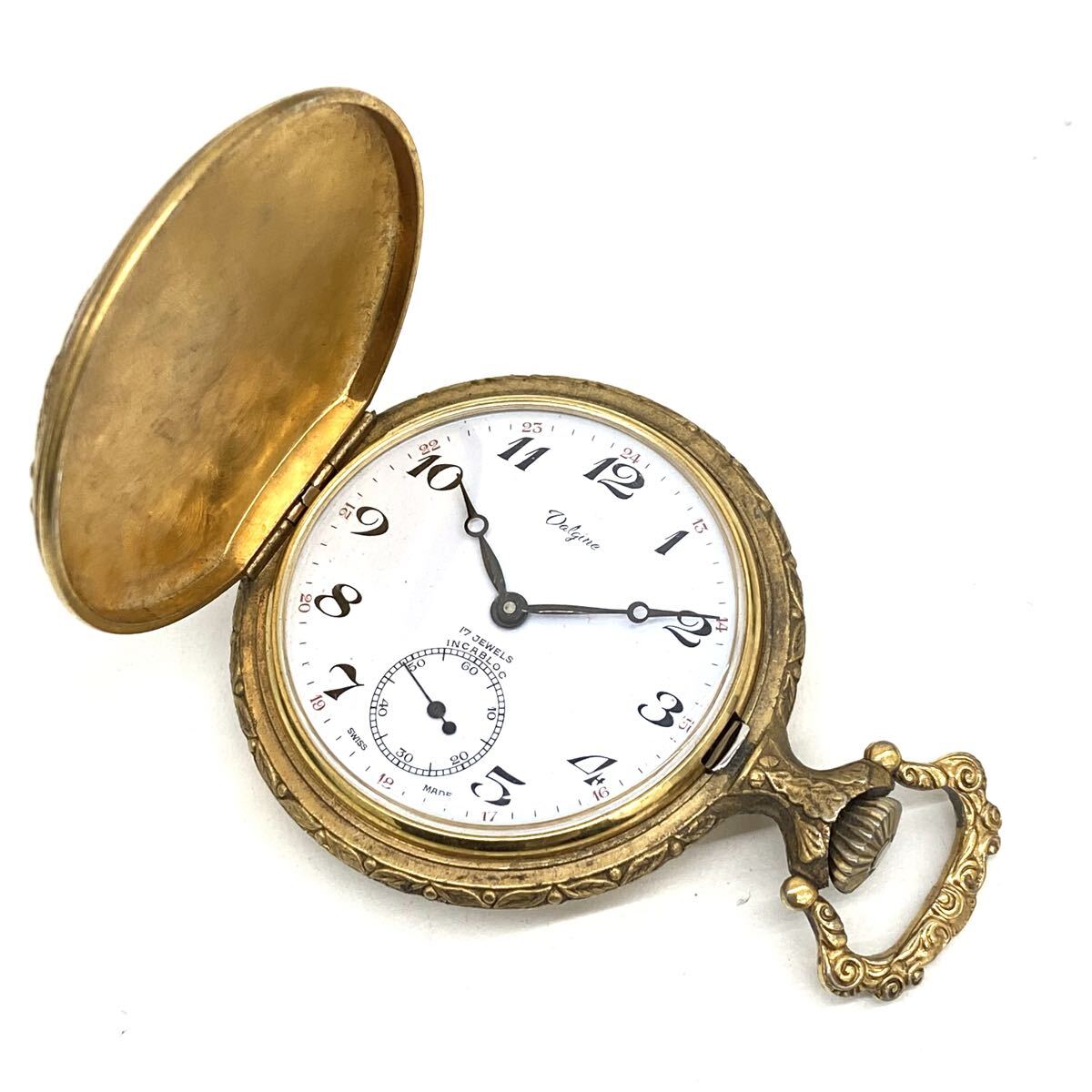 吉【稼働】Valgine ヴァルジン アンティーク 手巻き スモセコ 懐中時計 17石 INCABLOC 浮彫 彫刻 ゴールドカラー スイス製 ヴィンテージ