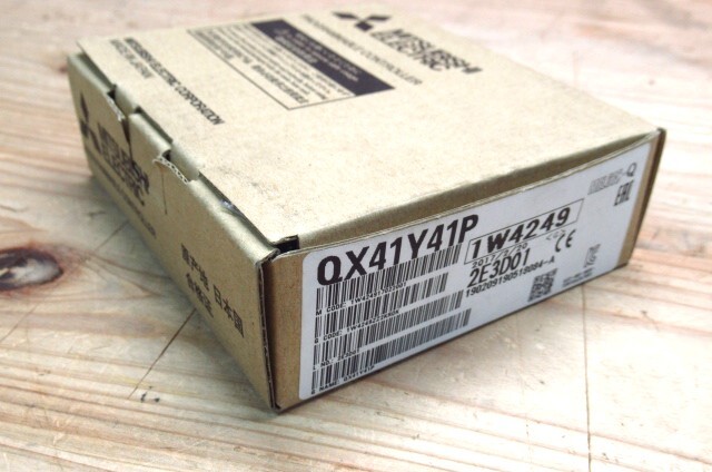 未開封 Mitsubishi 三菱電機 QX41Y41P 2017年製 シーケンサ 管理8ABC0326H-A1