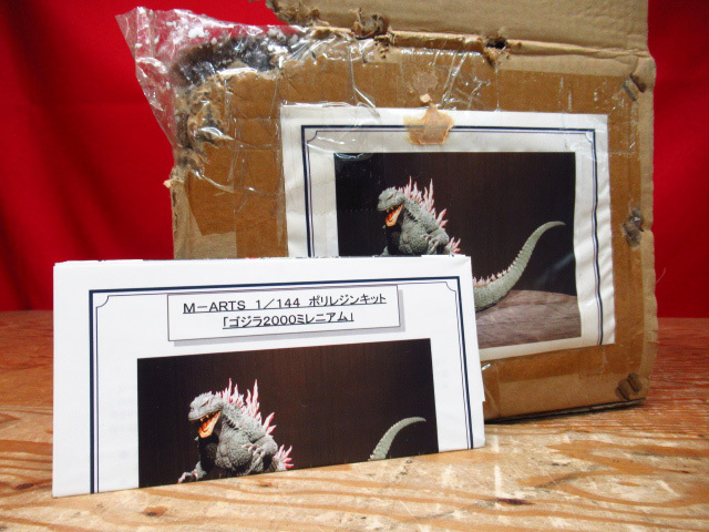 未塗装未組立 M-ARTS ゴジラ2000ミレニアム 1/144 ポリレジンキット ガレージキット フィギュア 管理8k0306E-H4