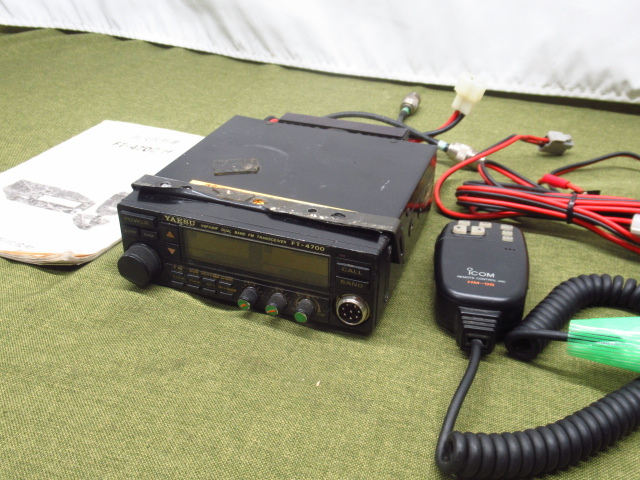 通電のみ確認 現状品 YAESU ヤエス FT-4700H 144/430MHz デュアルバンド ハイパワー機 / ICOM HM-98 マイク付き 無線機 管理8H0330A-A4