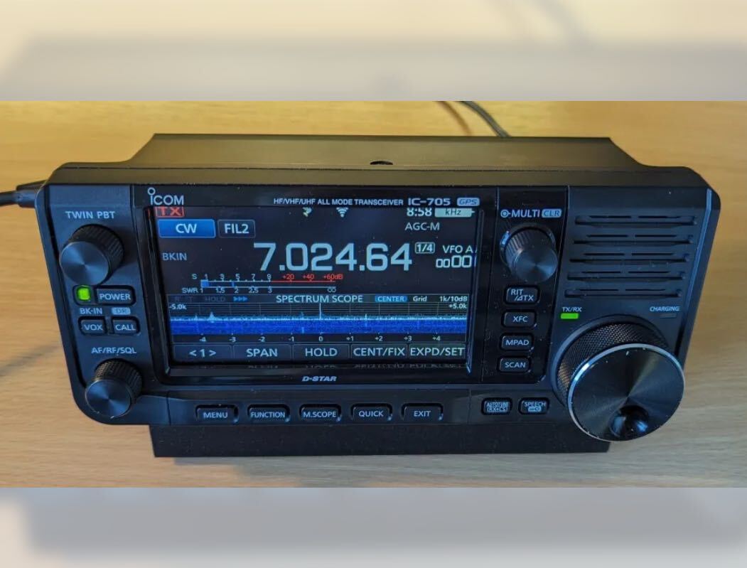 ICOM IC-705 スタンド