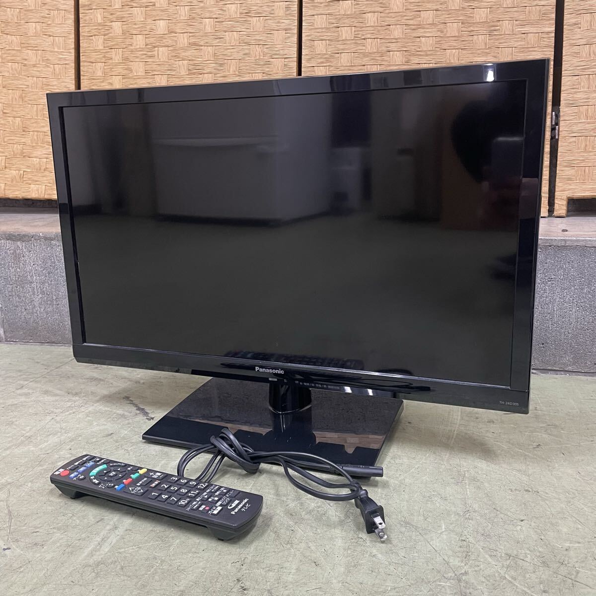▲　Panasonic パナソニック 液晶テレビ TH-24D305 VIERA ビエラ 24インチ デジタルハイビジョン 映像機器 動作確認済み