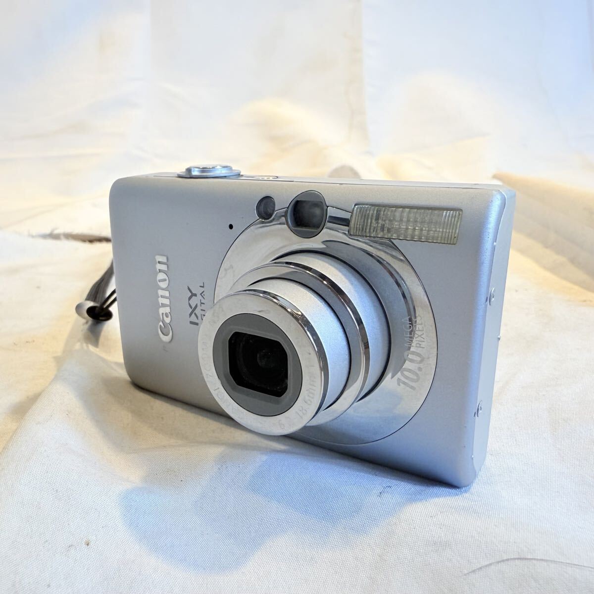Canon IXY DIGITAL 110 IS キャノン コンパクトデジタルカメラ PC1355 シルバー