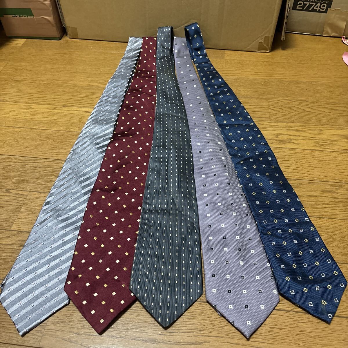 ネクタイ5本セット　ドット柄