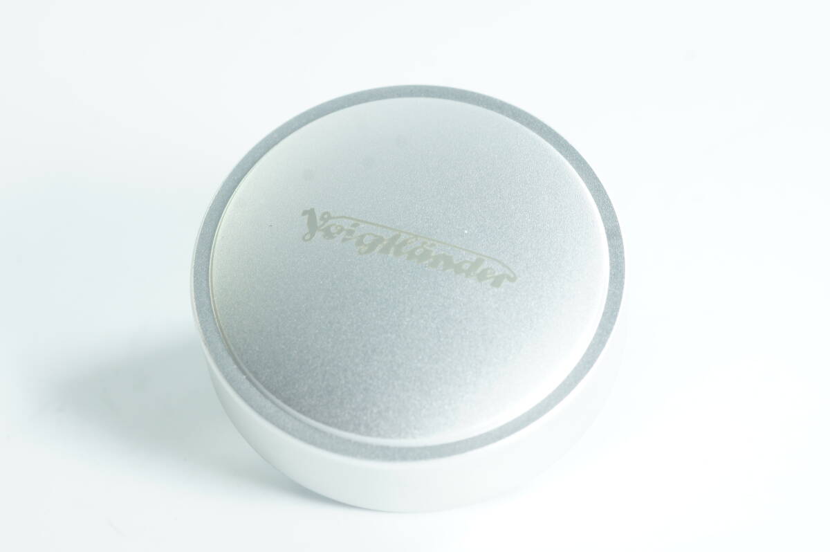 PHmini-04『とてもキレイ』 Voigtlander 39mm Metal Front Lens Cap Cover for 50／3.5 LTM , 40／2.8 フォクトレンダー レンズキャップ